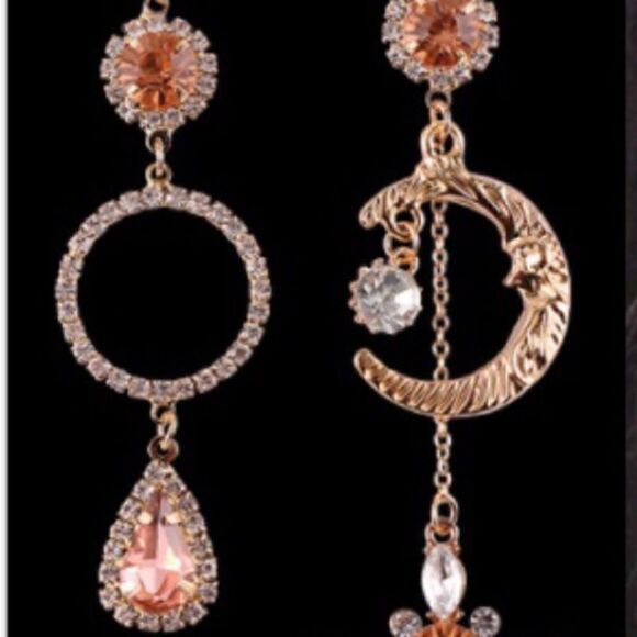 🌙 Betsey Johnson stunning celestial mismatched drop dangle earrings 🌙 - Picture 6 of 7